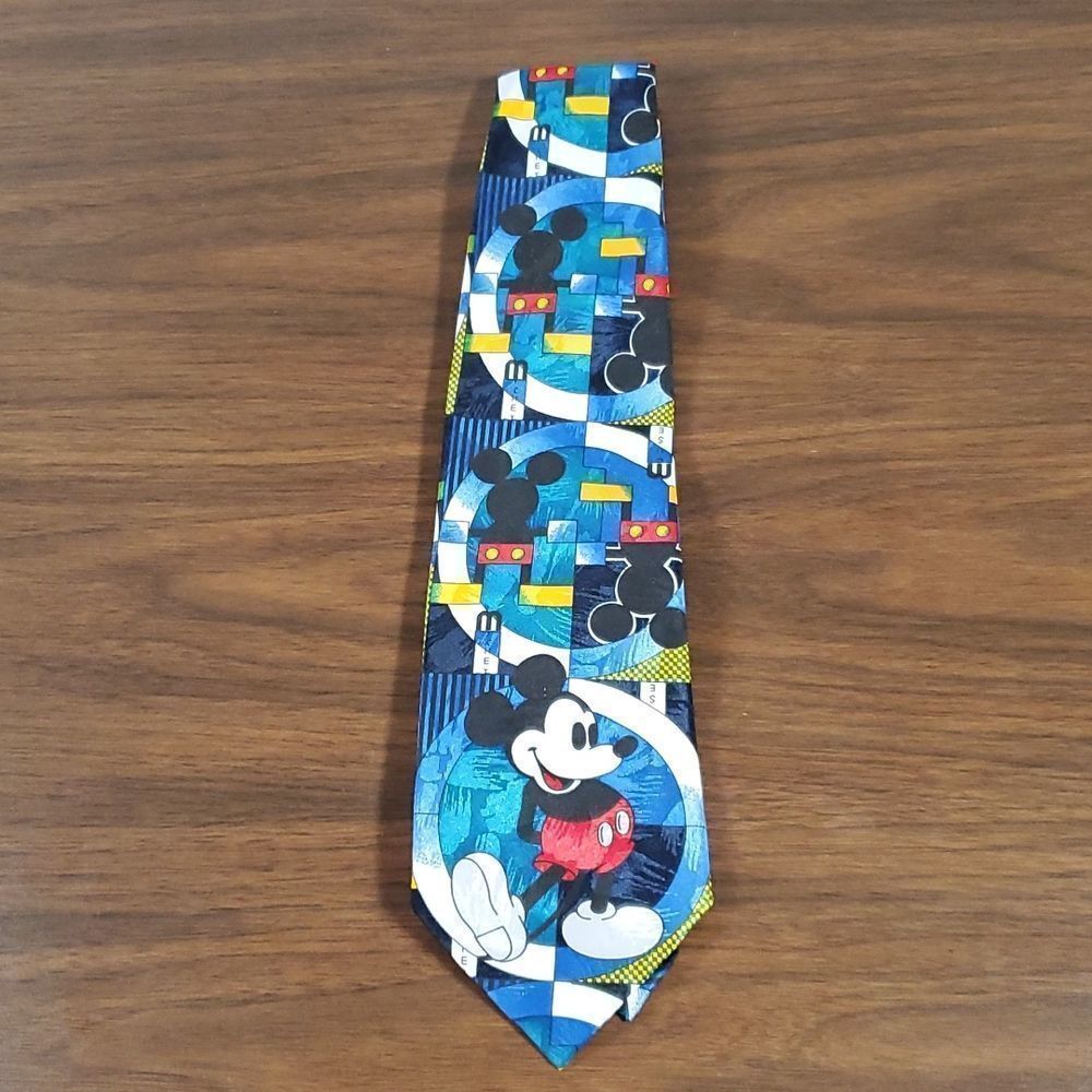 Disney Unlimited Mickey Mouse in a‎ Factory Tie